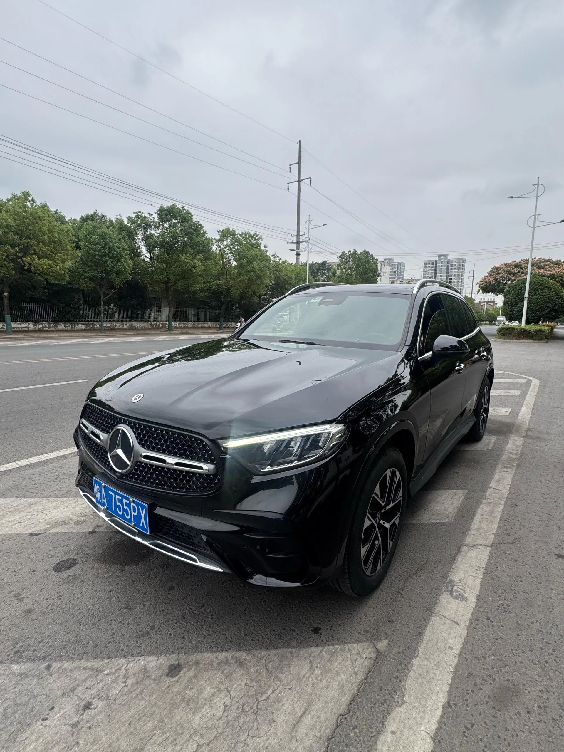 Mercedes-Benz 2023 GLC 260 L 4MATIC 48V 2.0T Dynamic 5-seater Automatic