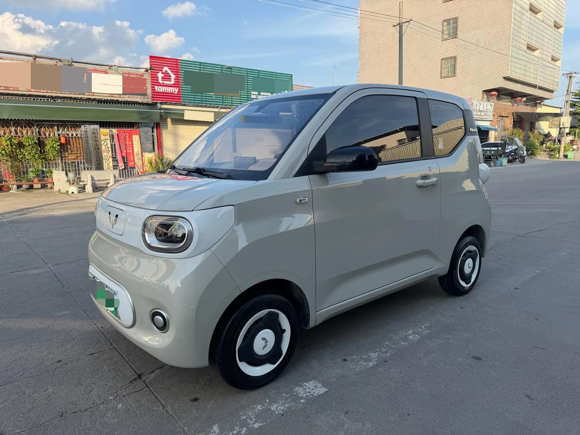 Hongguang MINIEV 2024 Macaron Model, 215km