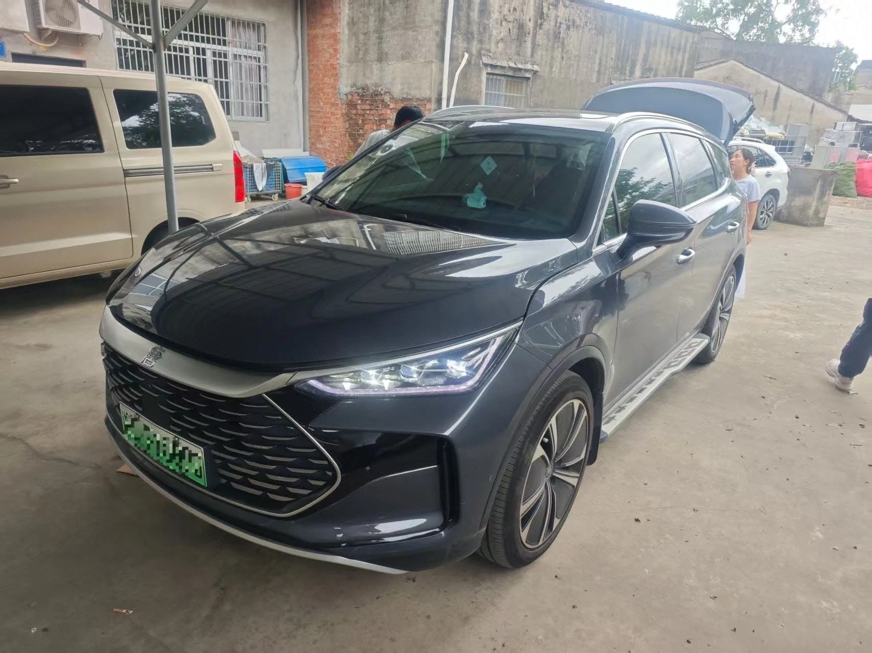 Tang New Energy 2022 DM-p 215KM 4WD Flagship Edition