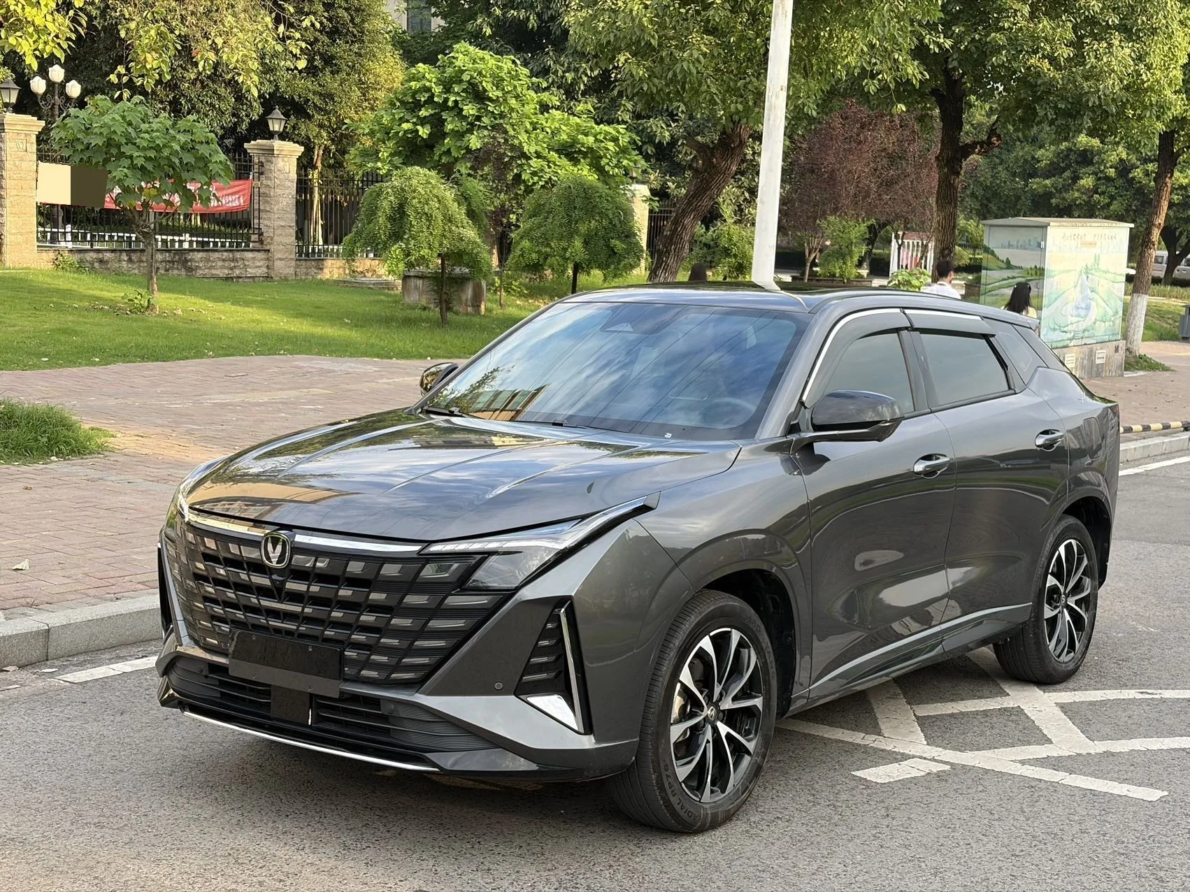 Changan UNI-Z 2024 Model Year Blue Whale Smart Electric iDD 125 km "Transcendence" Edition