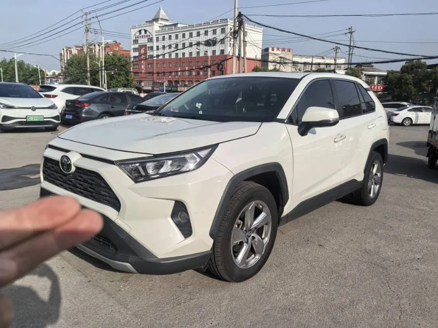 RAV4 2020 2.0L CVT 4WD Fashion Plus Edition
