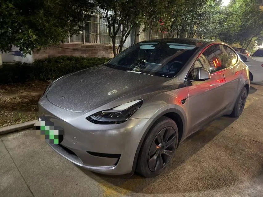模型 和 2023 后轮 驾驶