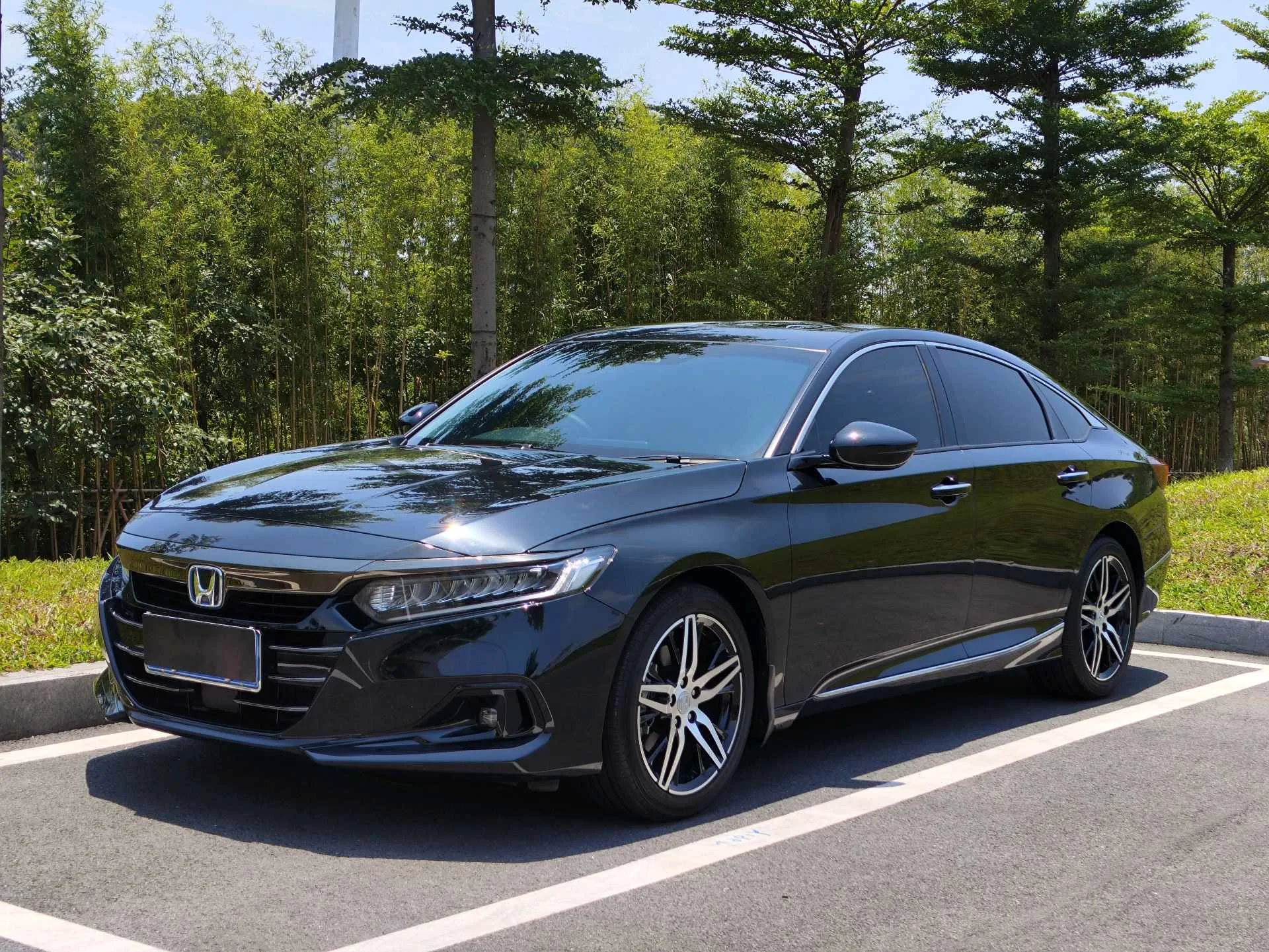 2022 Honda Accord Hybrid 2.0L Phantom Night Edition