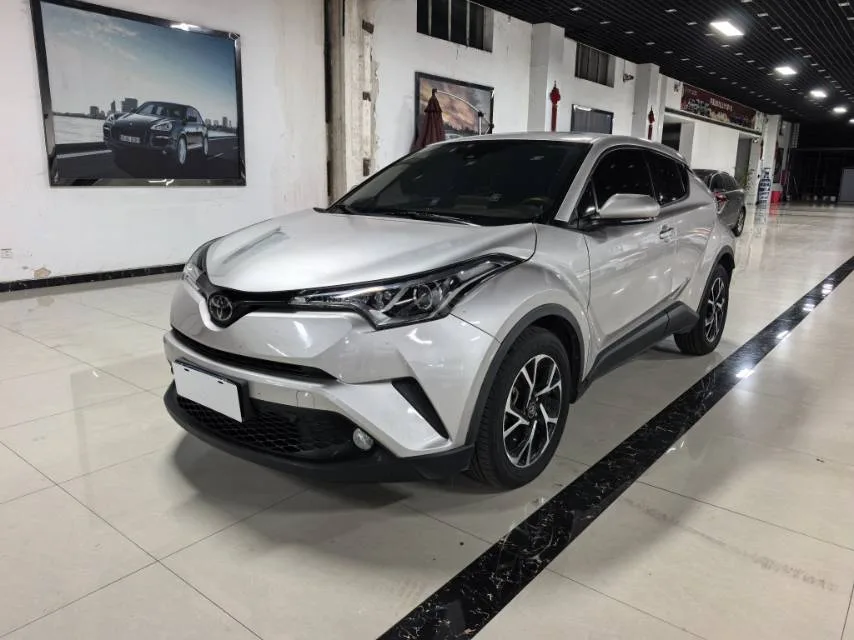 2018 Toyota C-HR 2.0L Leading Sunroof Edition, National V