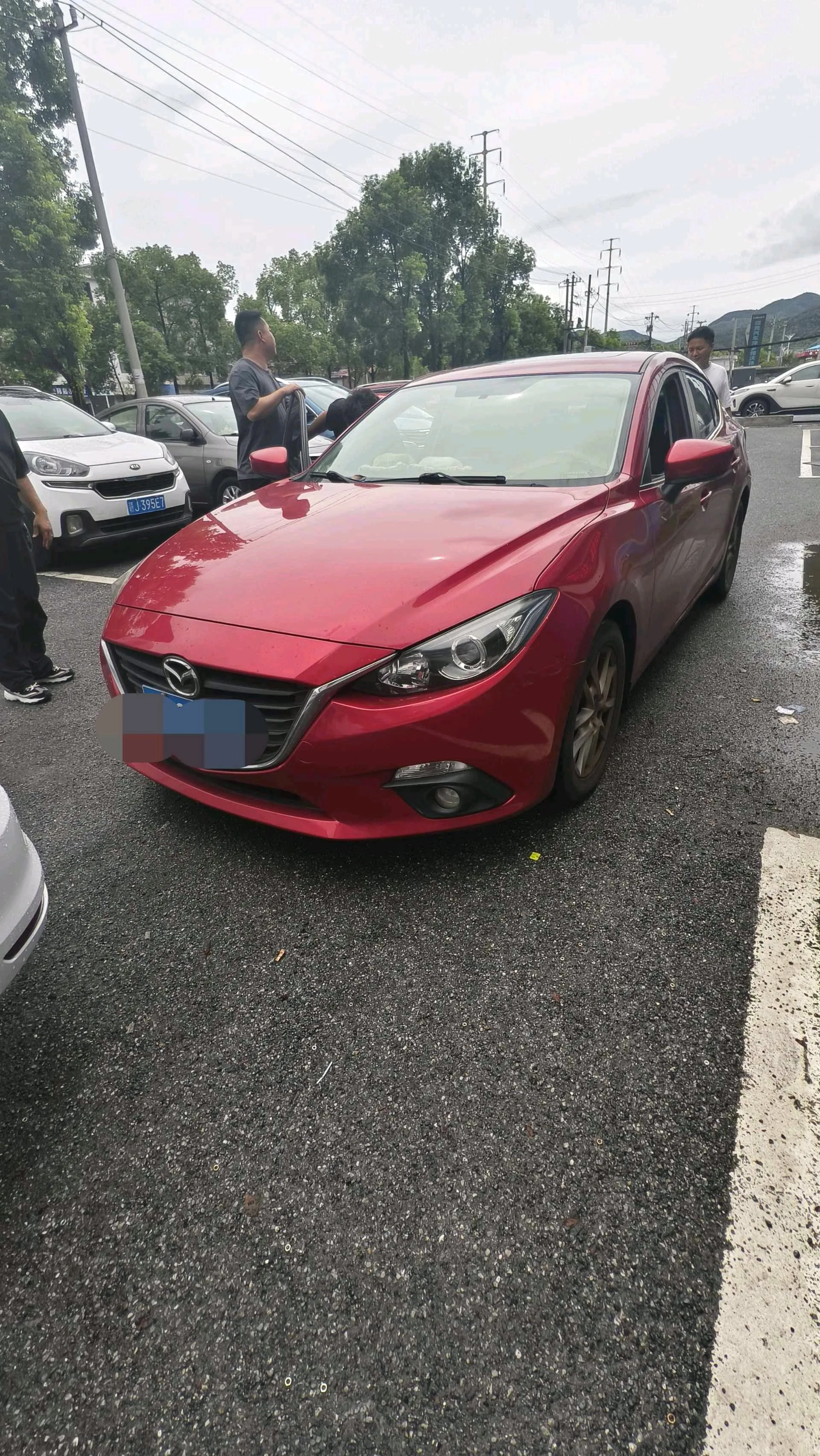 Mazda3 Axela 2016 Sedan 1.5L Automatic Luxury