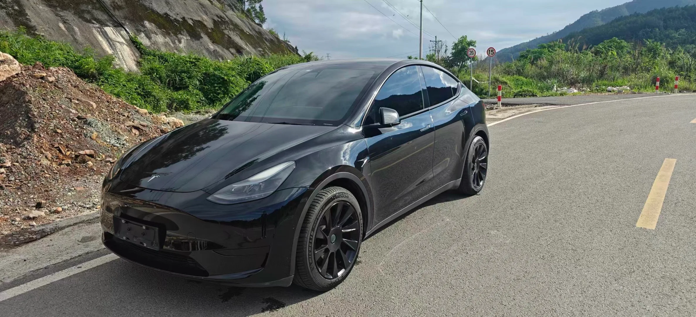 Model Y 2022 Rear-Wheel Drive