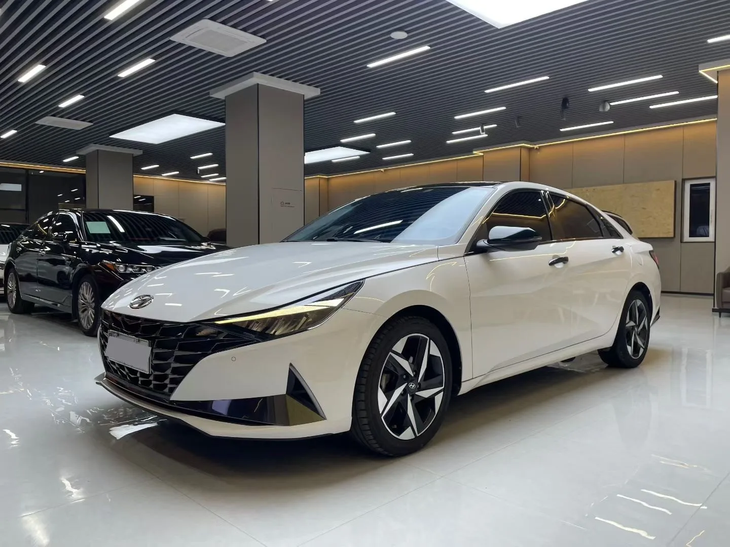Hyundai Elantra 2021 1.5L CVT GLX Elite Edition