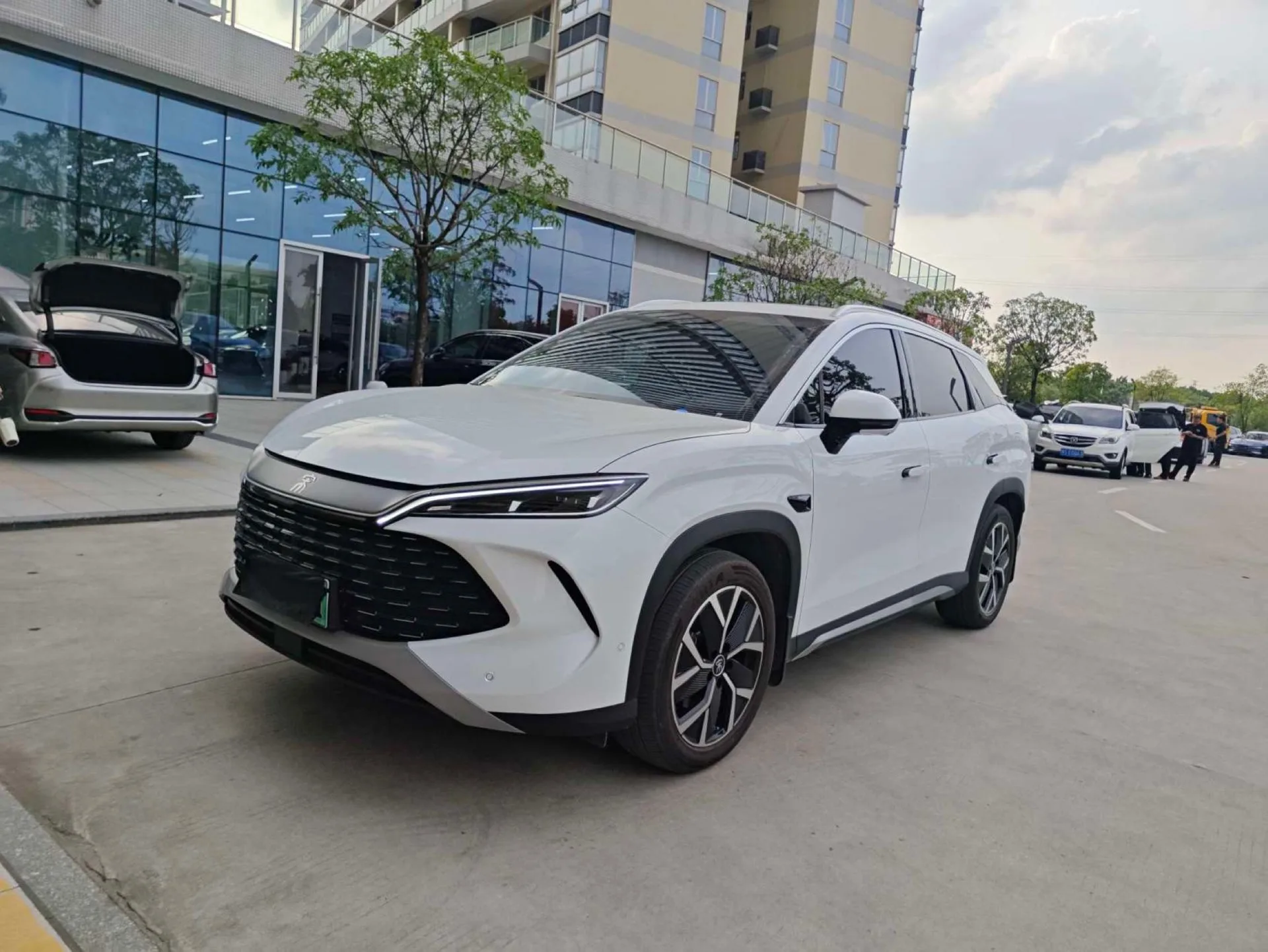 BYD 2025 Song L DM-i 1.5 CVT Intelligent Driving Edition 160km/h Superior Model Automatic