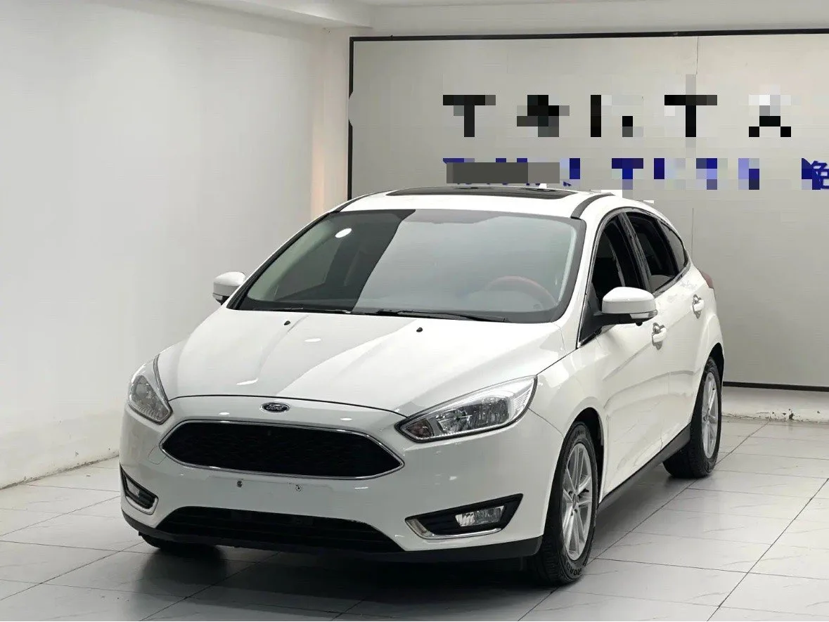 2017 Ford EcoBoost 125 Hatchback, Automatic, Super Style Smart Drive Edition