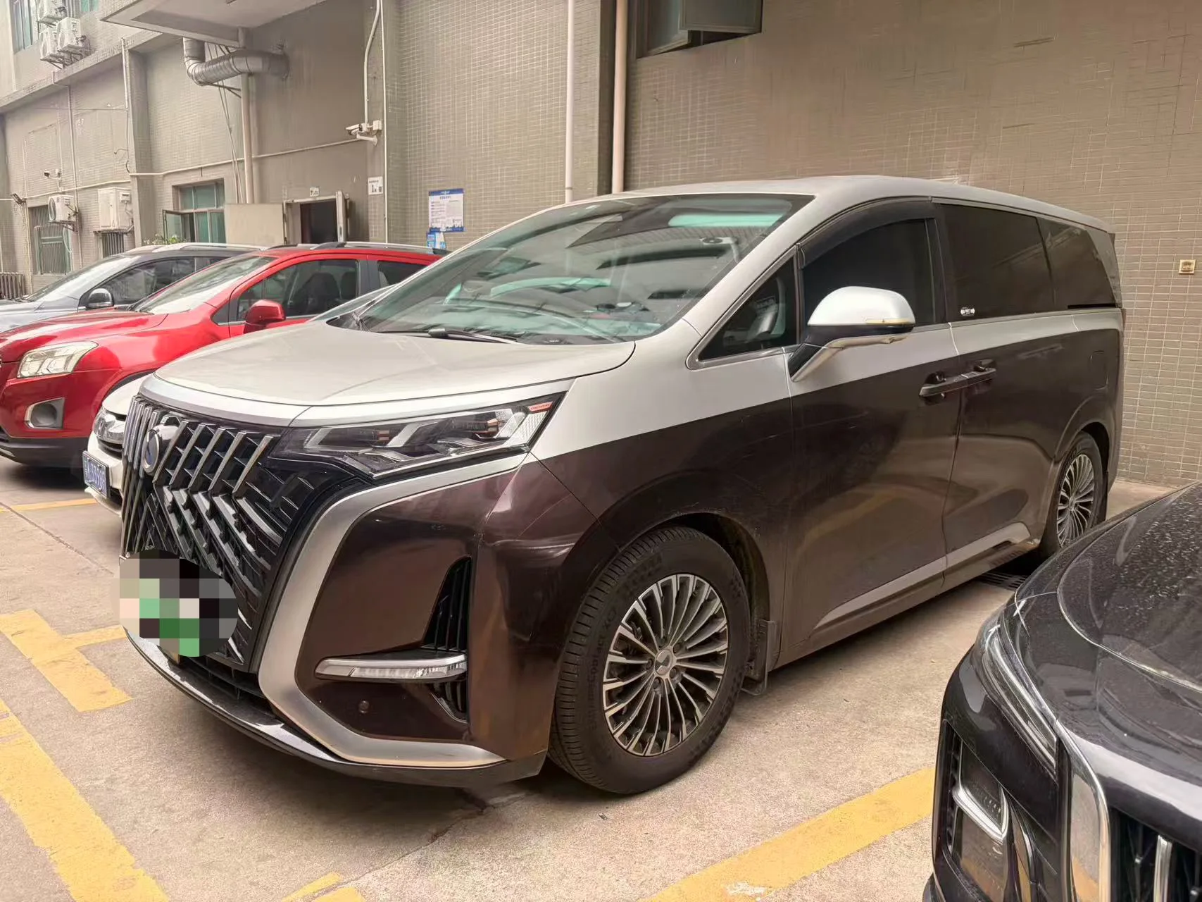 Denza D9 2022 DM-i 970 AWD Flagship Edition