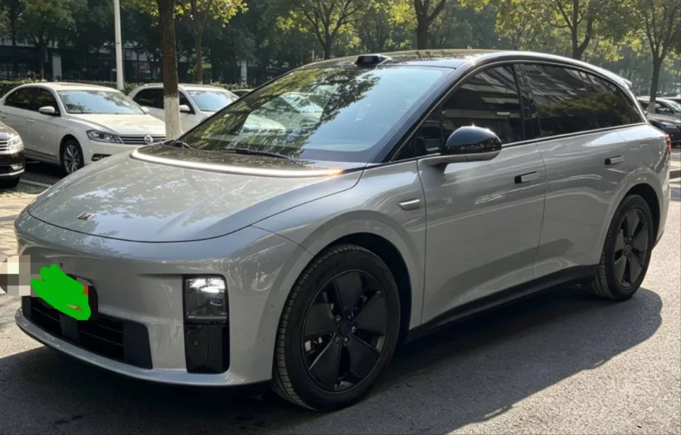 Li Auto i6 2025 Standard Edition