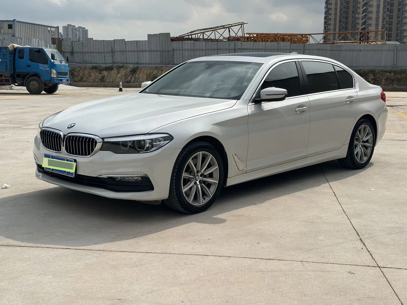 BMW 5 Series 2018 528Li Launch Special Edition