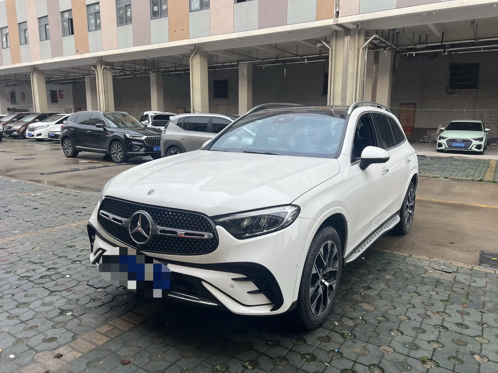 Mercedes-Benz 2024 GLC 260 L 4MATIC 48V 2.0T Luxury 7-Seater Automatic