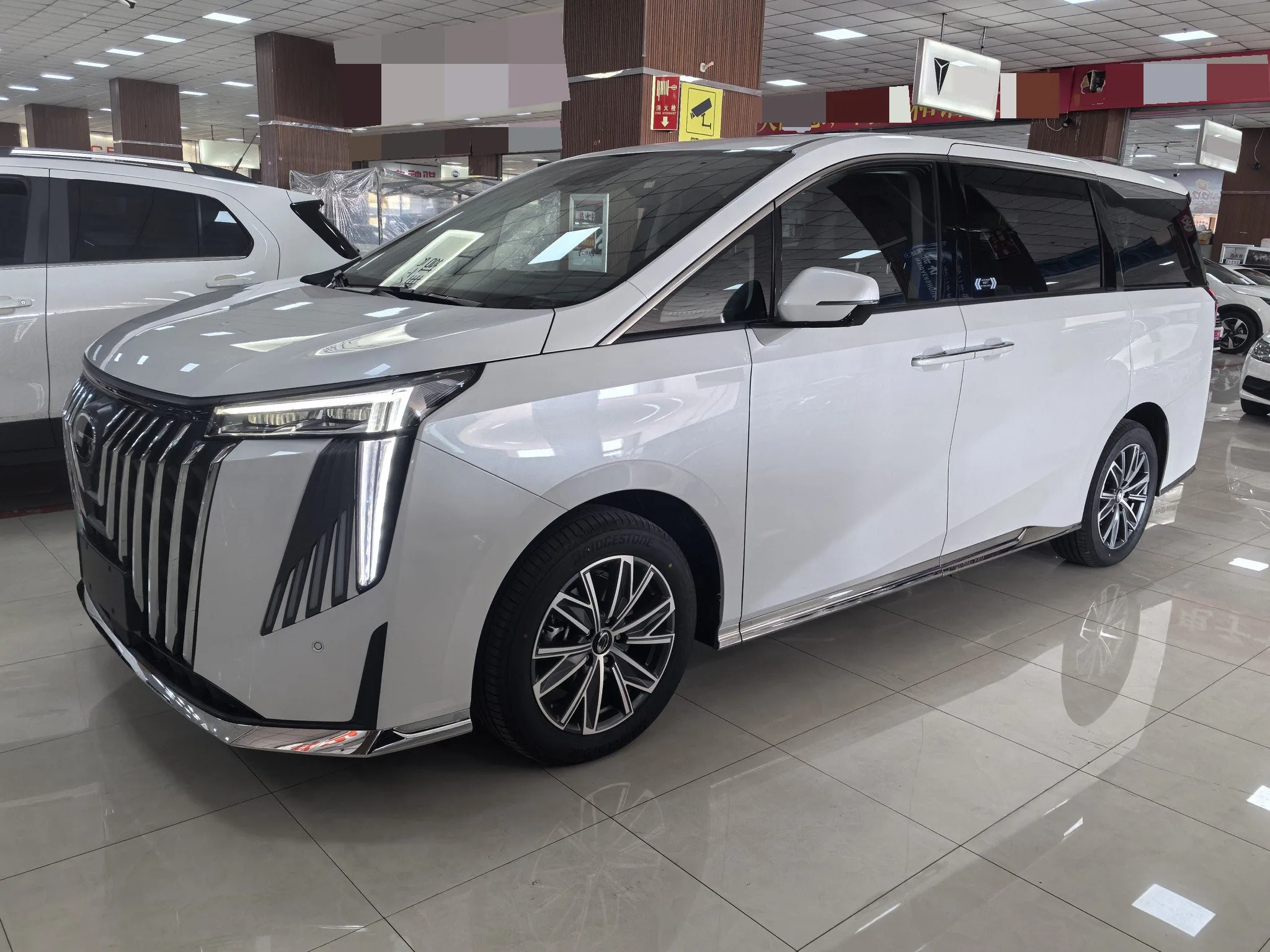 Trumpchi 2024 M8 2.0T 400T Master Series Supreme Edition Automatic