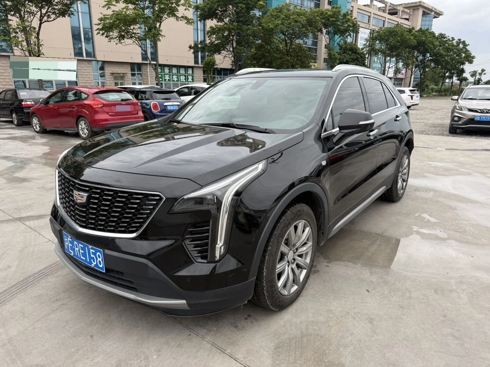 Cadillac XT4 2021 28T Two-Wheel Drive Premium Edition