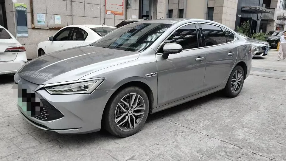 BYD 2023 Qin PLUS DM-i 1.5 CVT Champion Edition Excellence Model 120KM Automatic