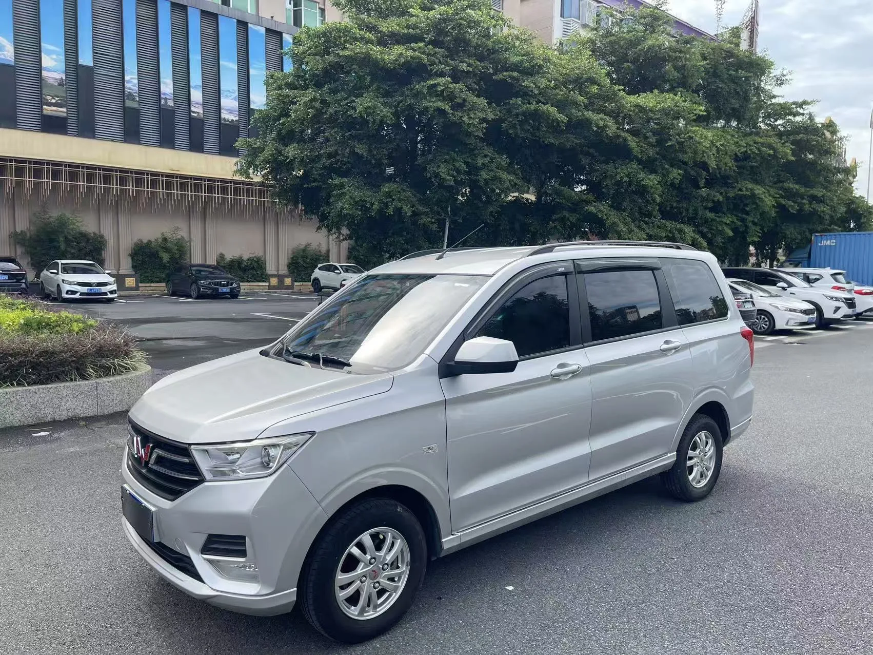 Wuling 2023 Hongguang S 1.5 Base Model, Manual Transmission