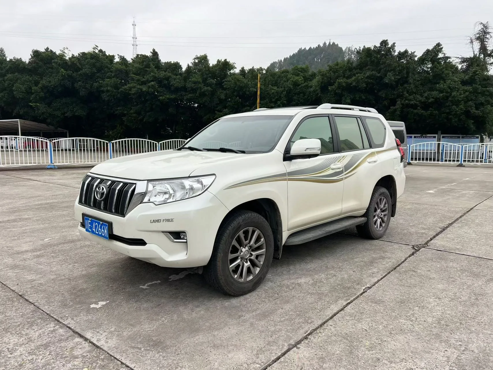 Prado (Imported) 2014 2.7L Automatic Standard Edition