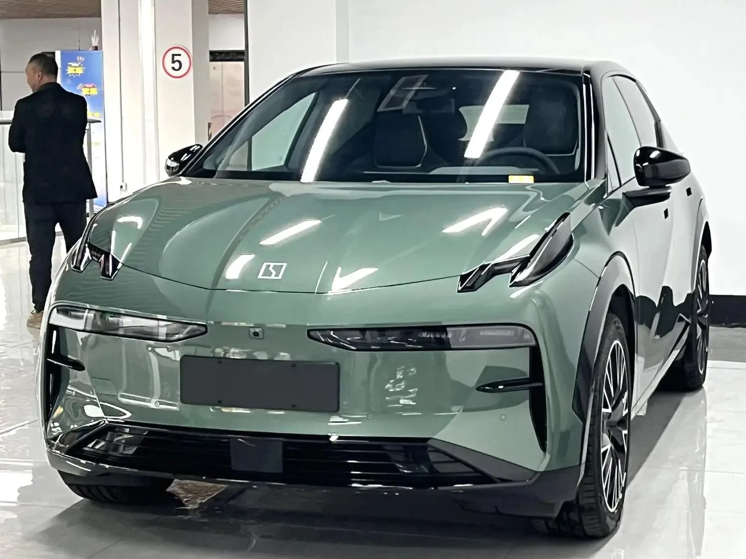 JiKrypton 2025 JiKrypton X 5-Seat 4WD Sport Edition Automatic