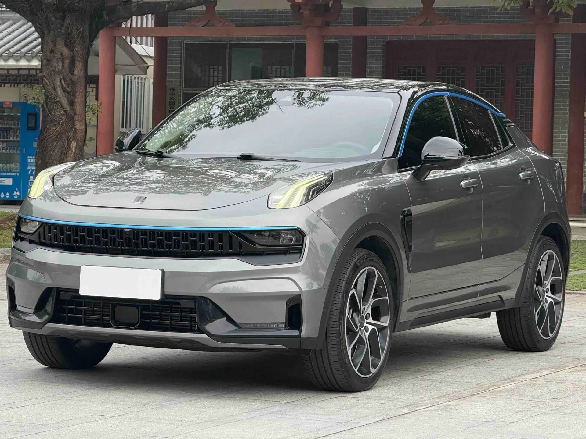 Lynk & Co 05 2020 2.0TD Two-Wheel Drive Halo