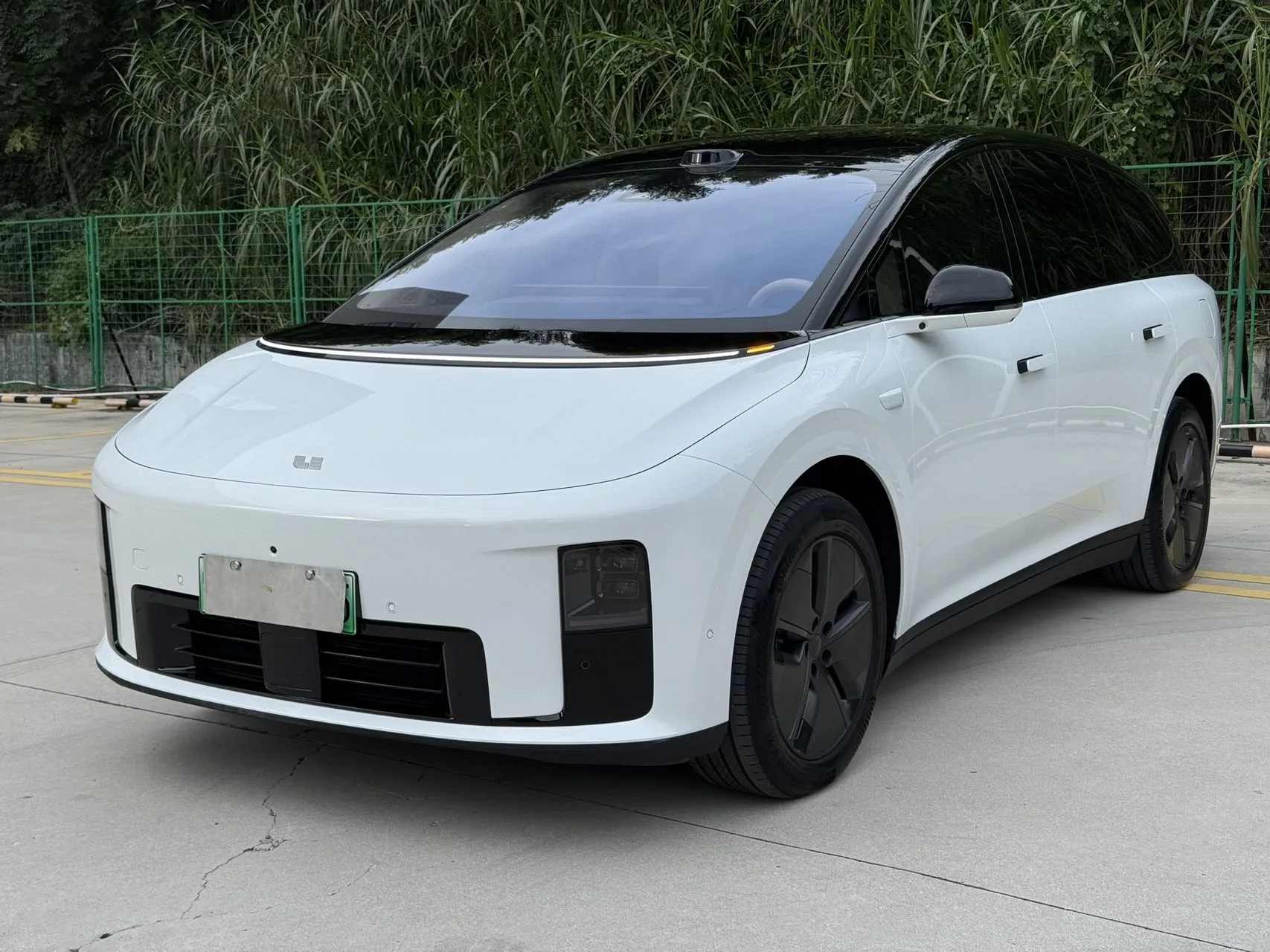 Li Auto 2025 i8 Standard Edition Automatic