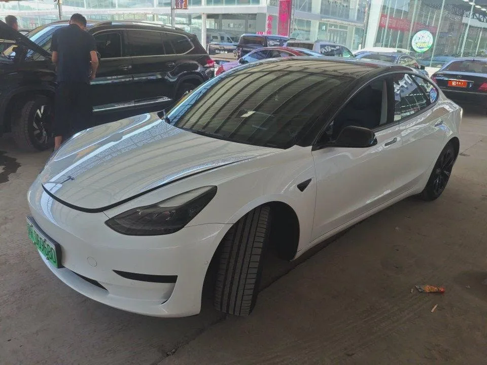 Model 3 2022 Rear-Wheel Drive
