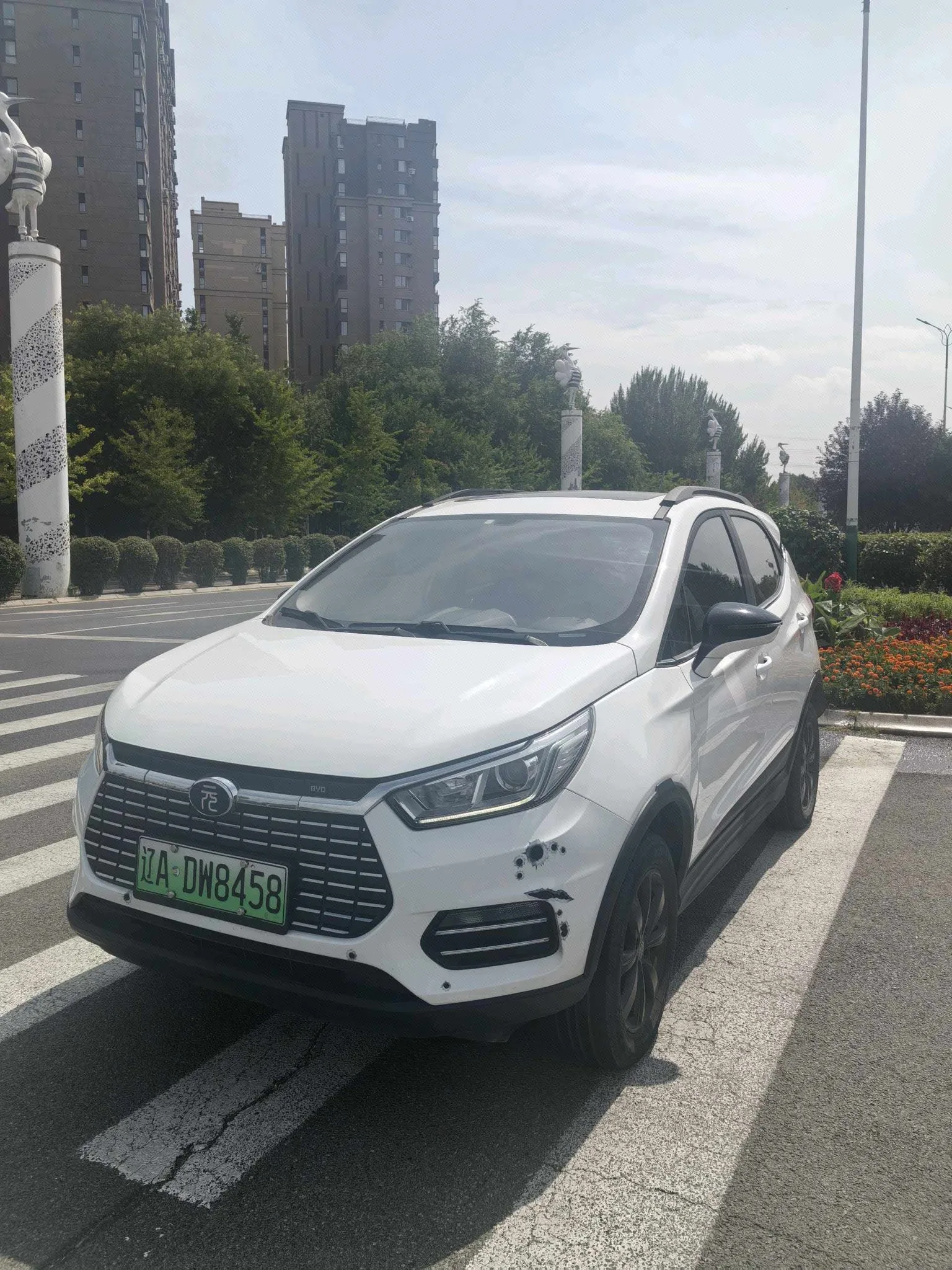 Yuan New Energy 2018 EV360 Smart Connected Cool Edition