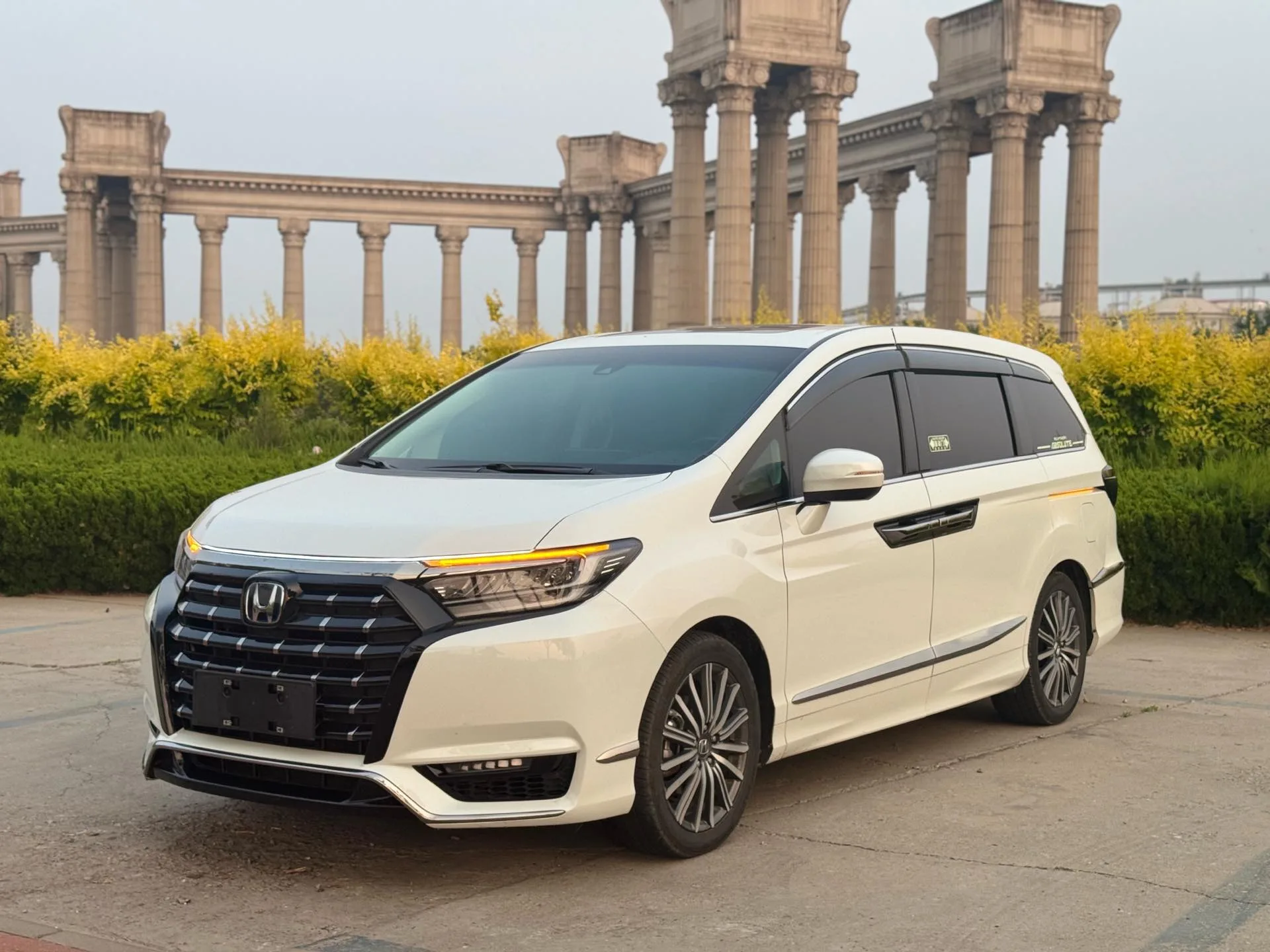 Elysion 2022 2.0L e:HEV Luxury Edition