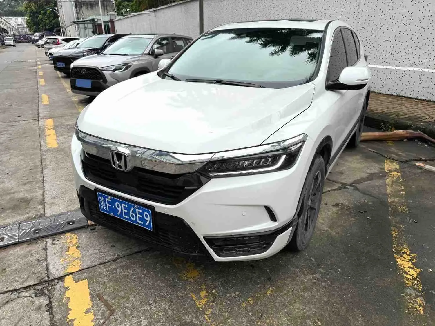 2021 Honda HR-V 240TURBO CVT FWD Premium Edition