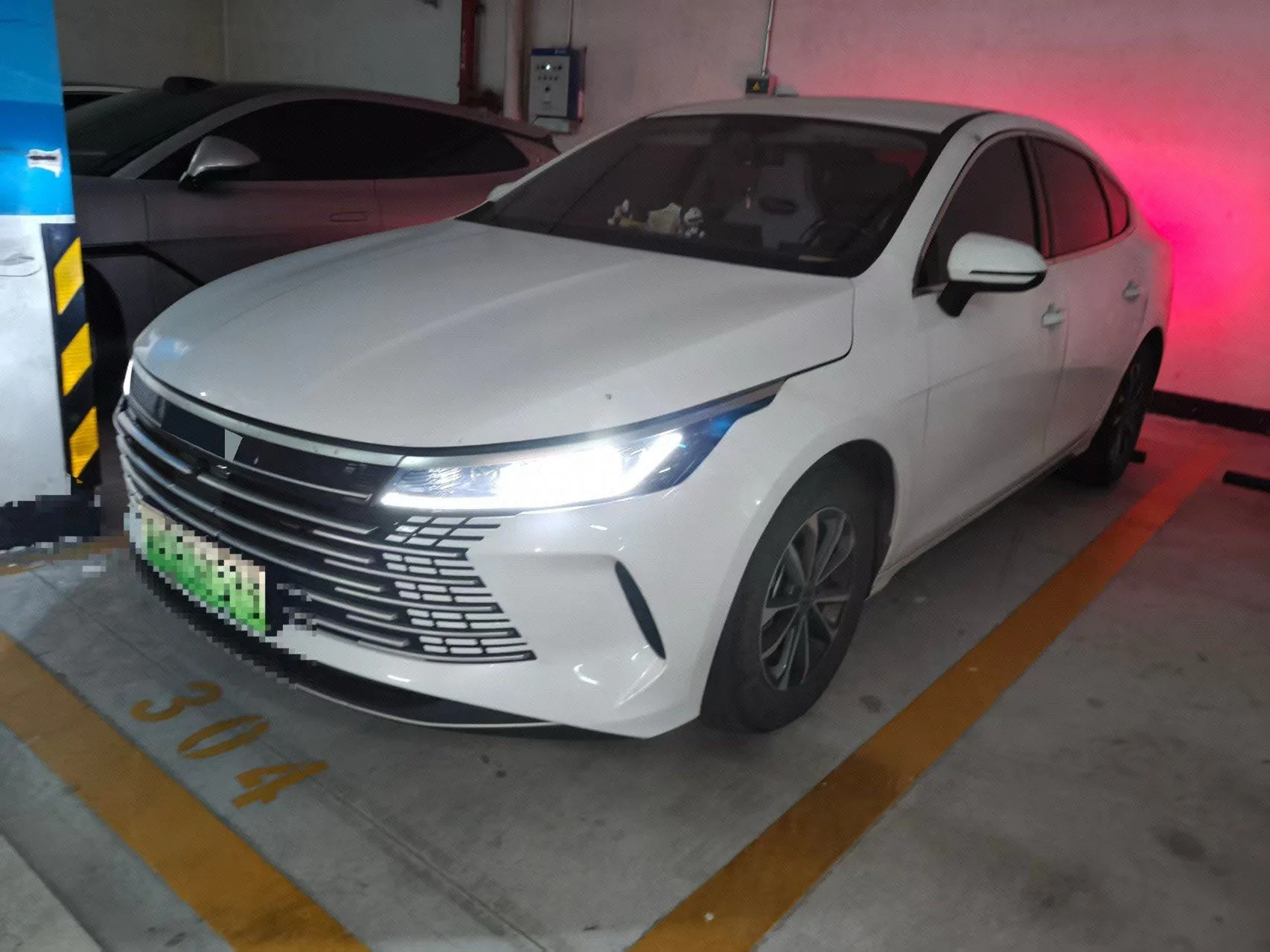 BYD 2024 Destroyer 05 DM-i 1.5 CVT Glory Edition 55KM Luxury Automatic