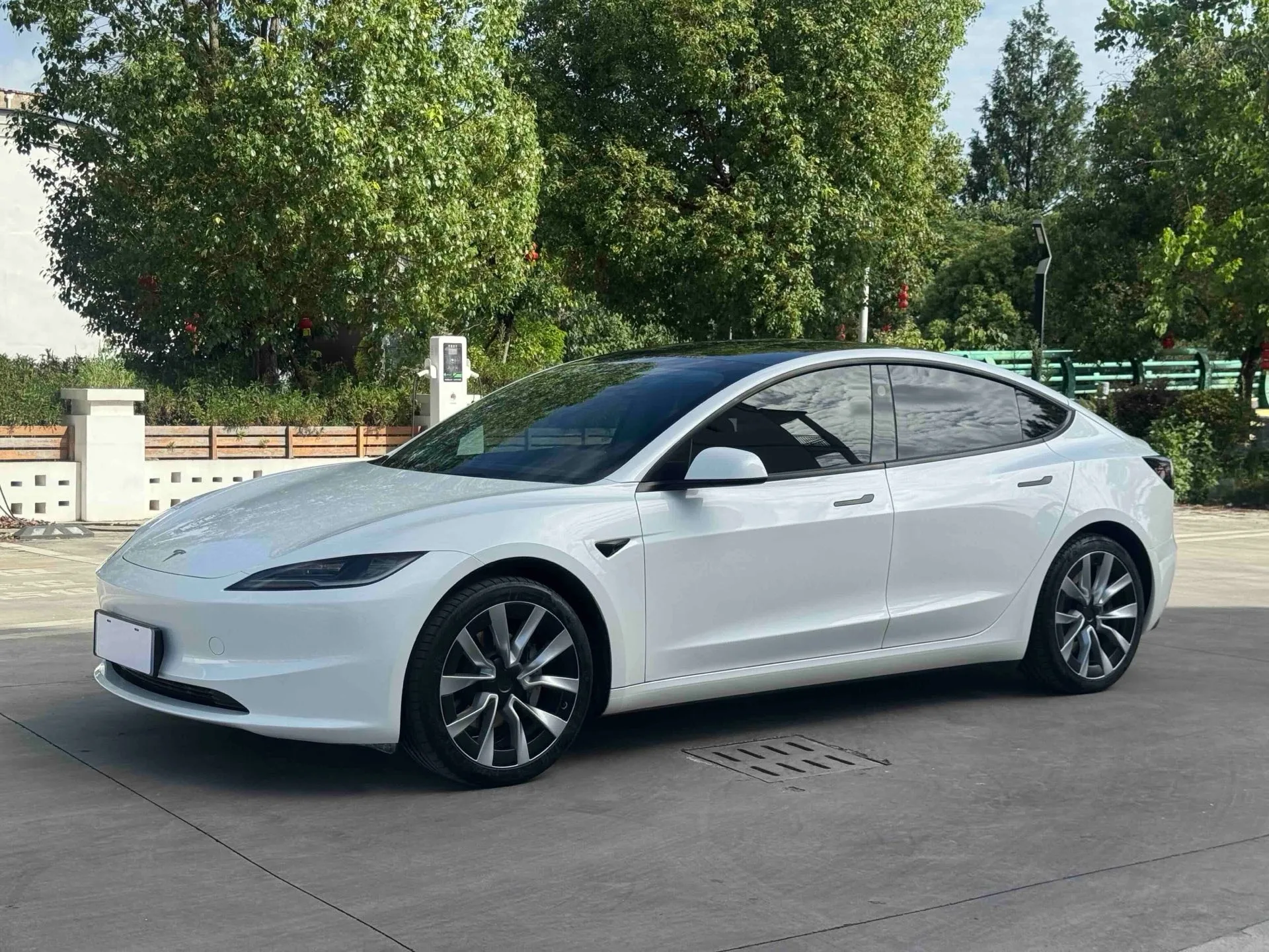 Model 3 2023 Rear-Wheel Drive