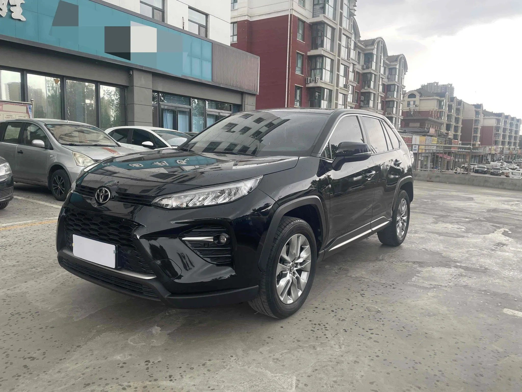 2021 Toyota RAV4 2.0L CVT 2WD Luxury Edition