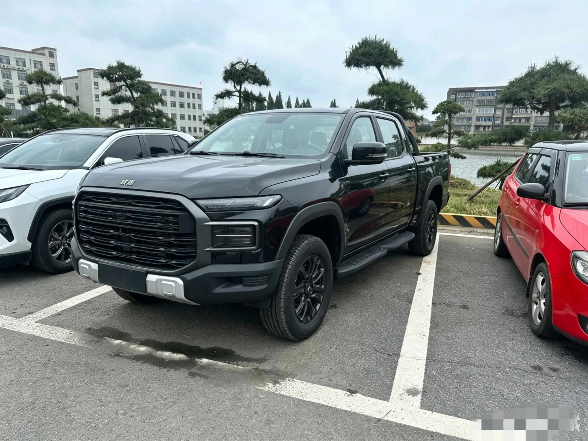 Rely 2025 R08 2.3T Diesel Standard Box Tracking Edition Automatic Transmission
