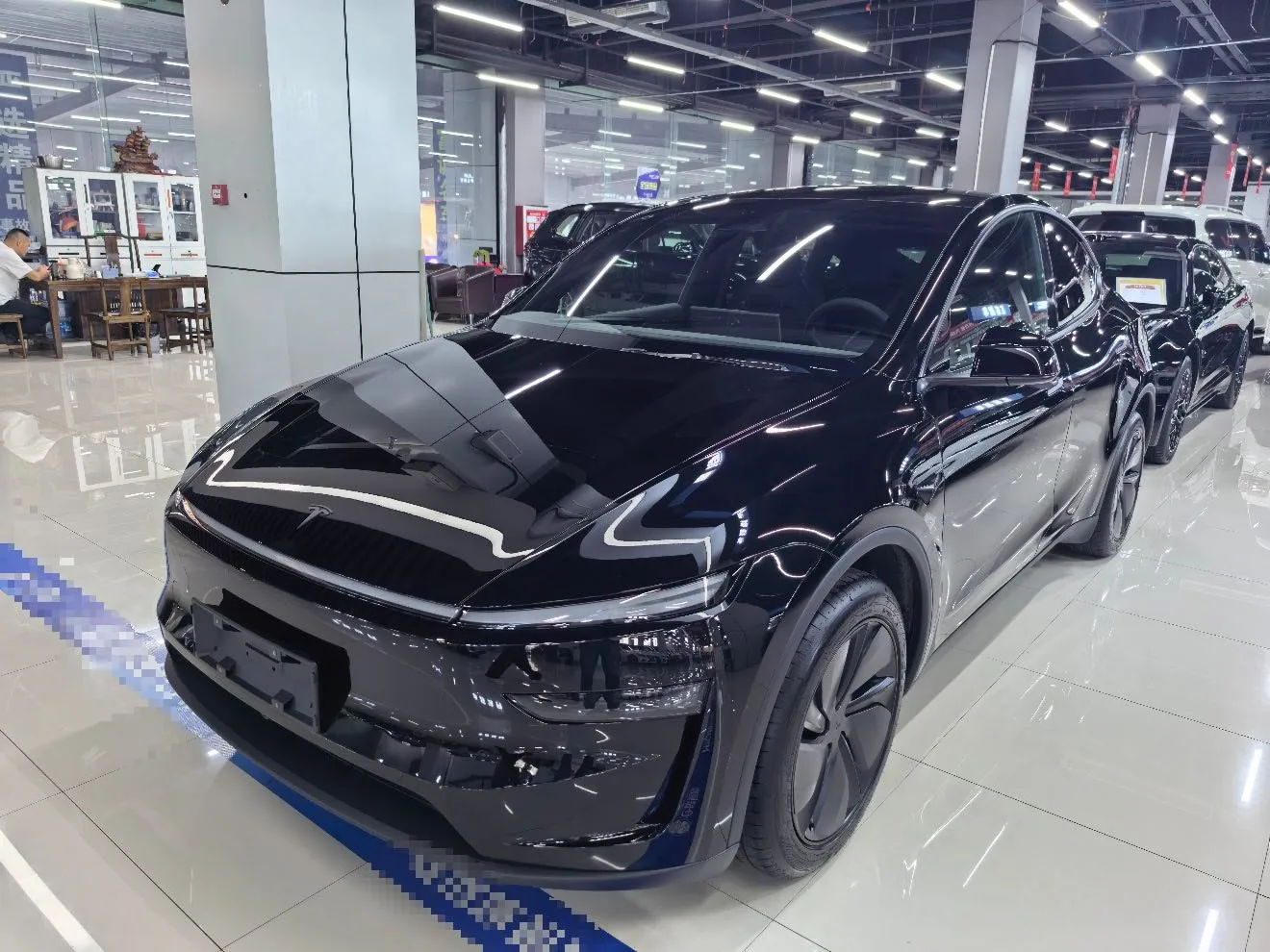 Tesla 2026 Model Y Rear-Wheel Drive Automatic