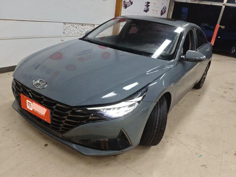 Hyundai Elantra 2022 1.5L CVT LUX Premium Edition