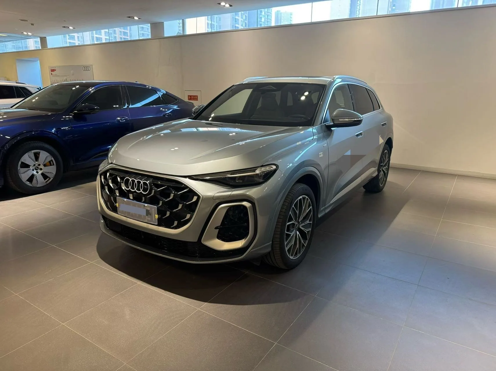 Audi 2026 Q5L 2.0T Million-User Exclusive Edition Automatic Transmission