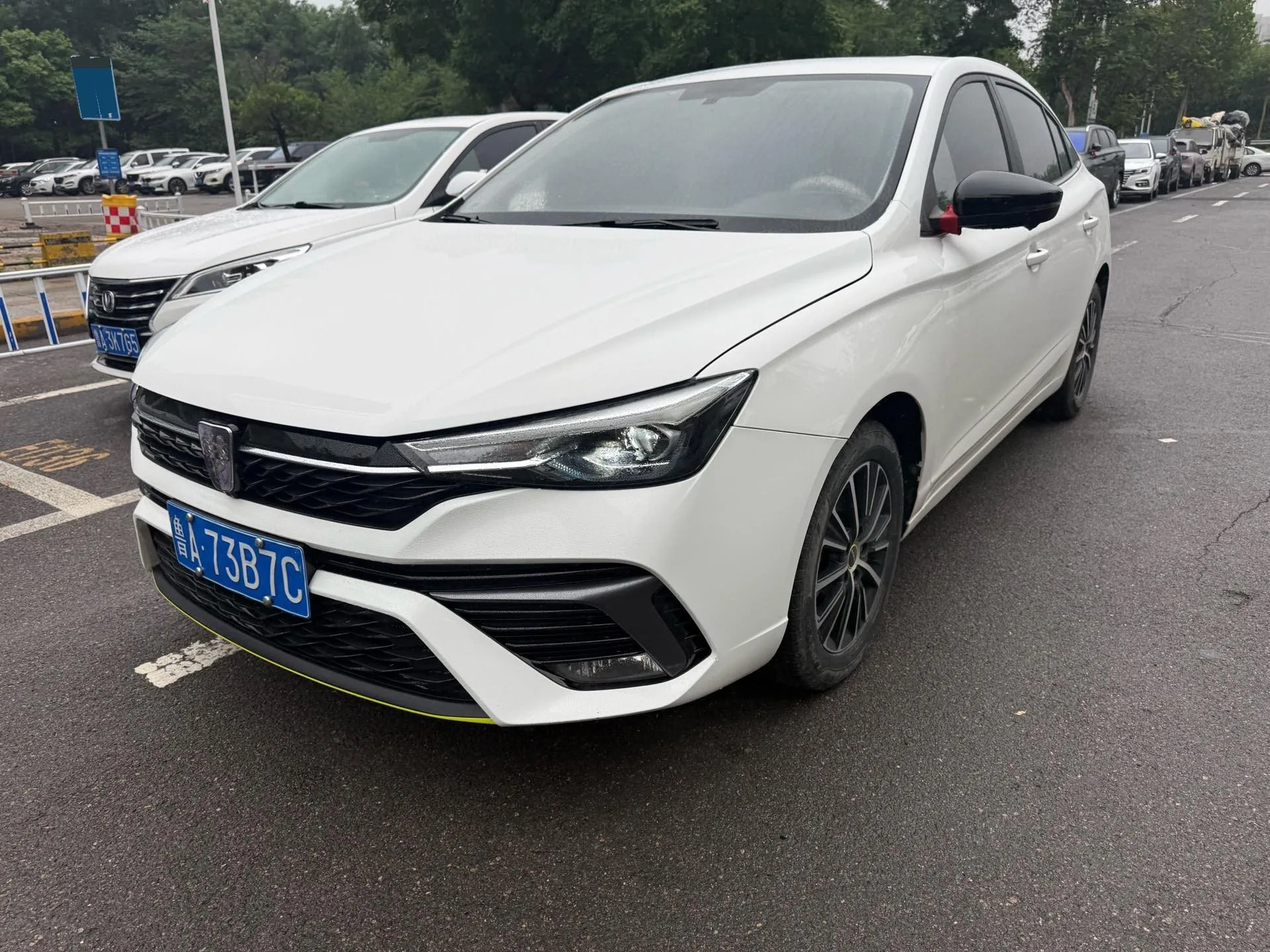 Roewe i5 2021 1.5L CVT Diamond Edition