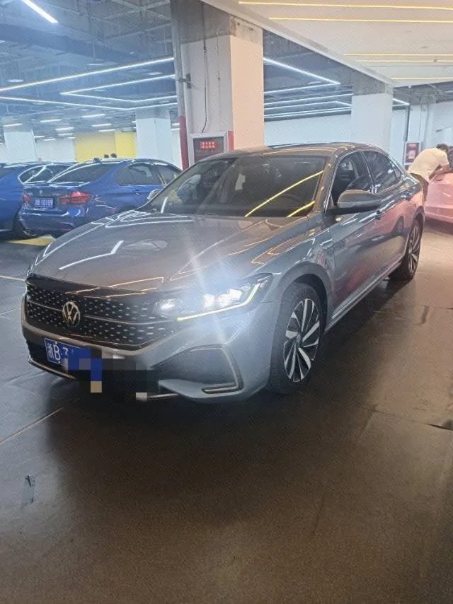2022 Passat 330TSI Starry Sky Premium Edition