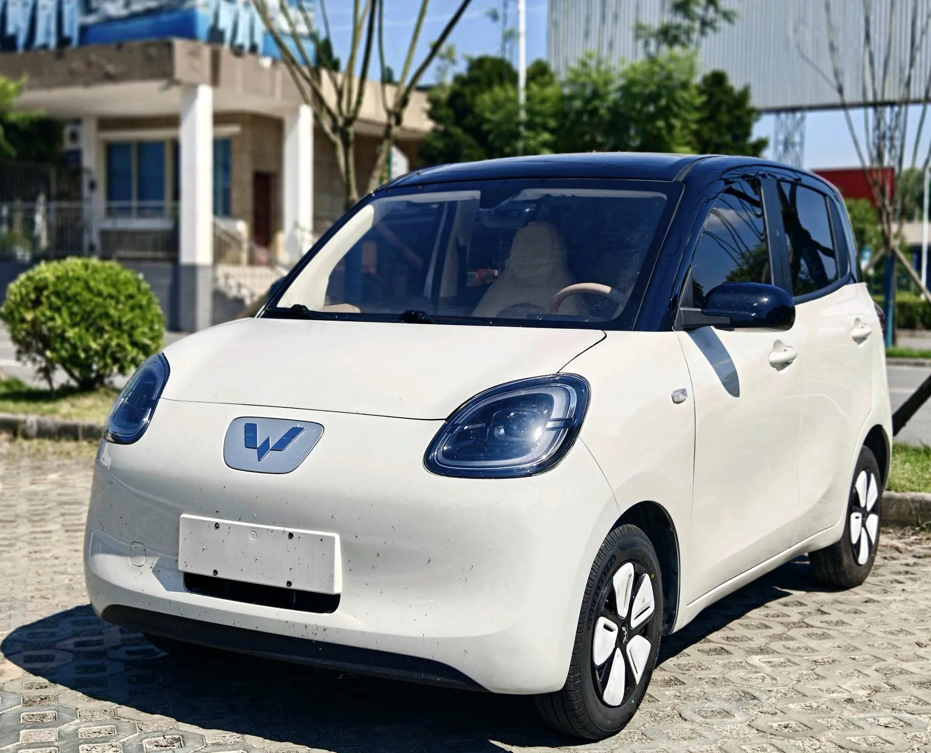 Wuling 2025 Hongguang MINI EV Four-Door Premium Edition Automatic