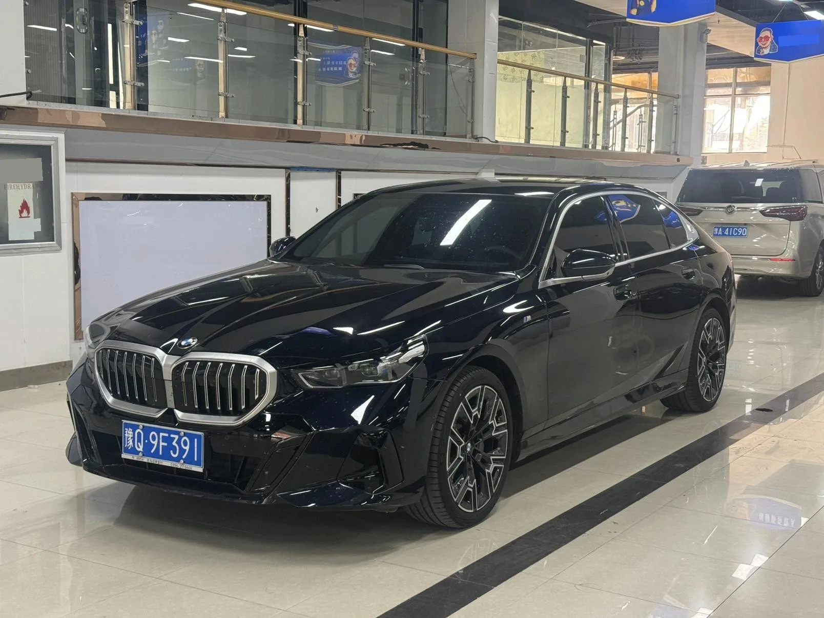 2025 BMW 5 Series 530Li 48V 2.0T Luxury M Sport Package Automatic