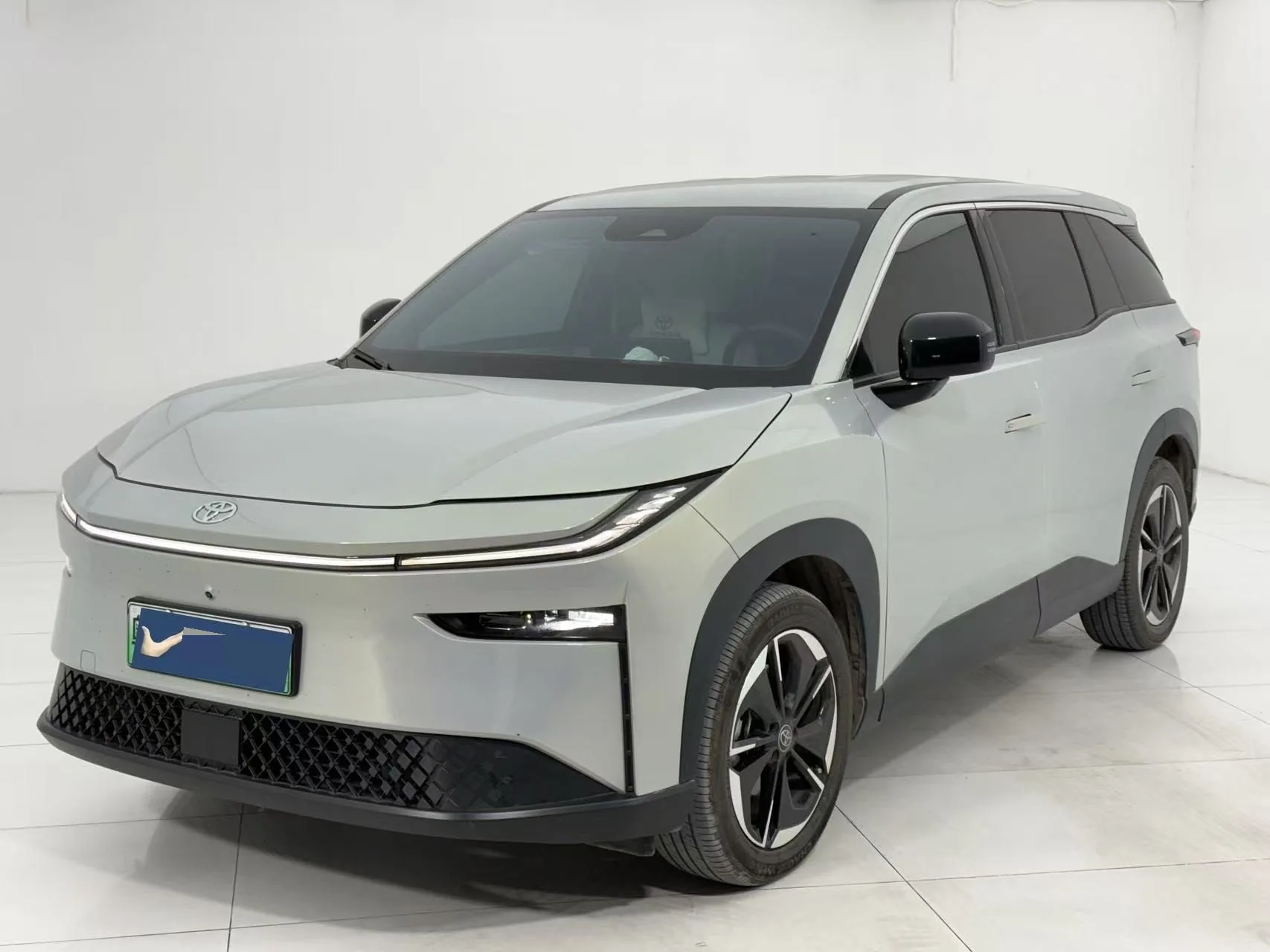Toyota 2025 Platinum 3X 520 Pro Automatic