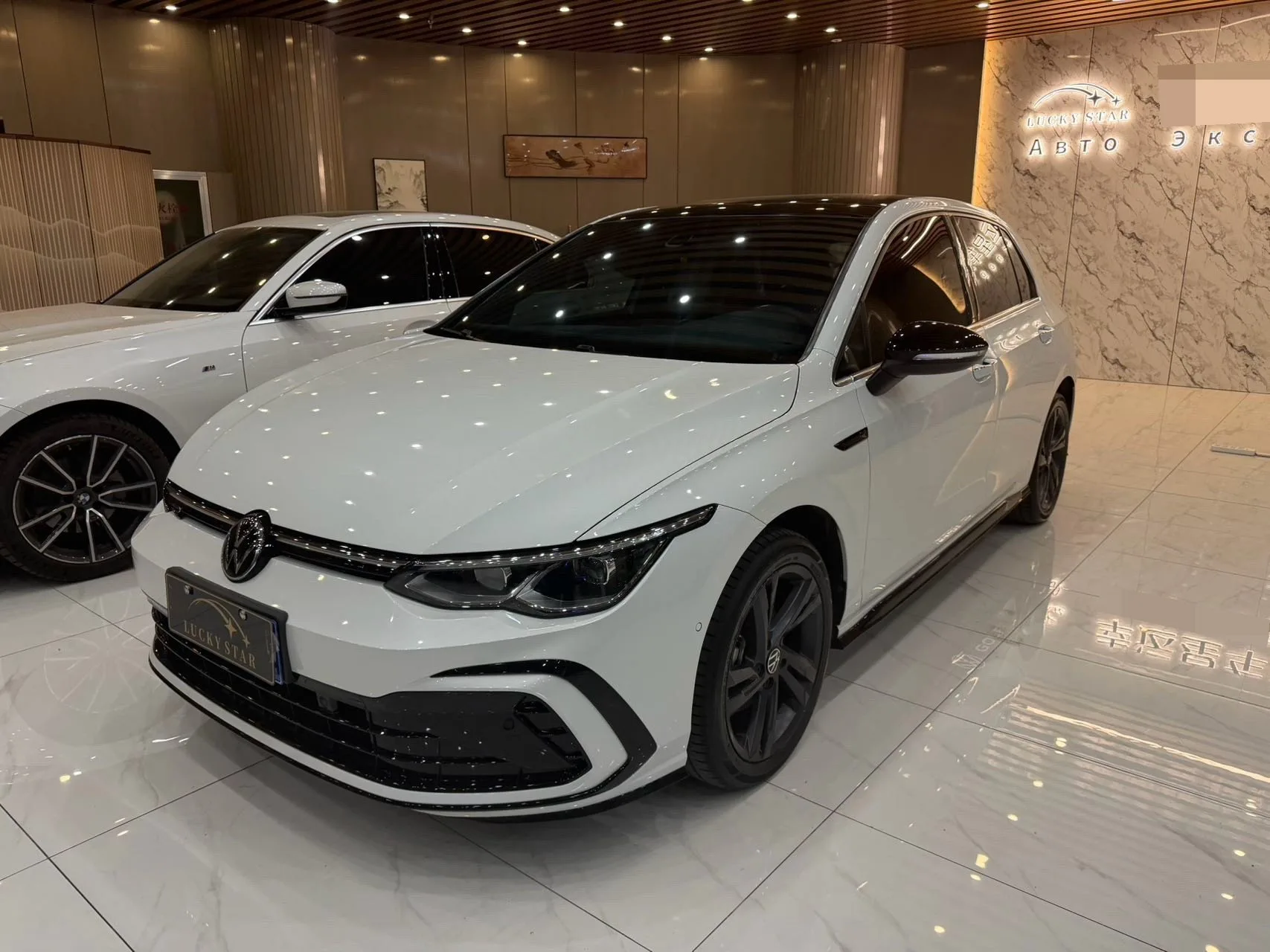 Volkswagen 2023 Golf 8 R-Line 1.4TSI 280TSI Lite Automatic