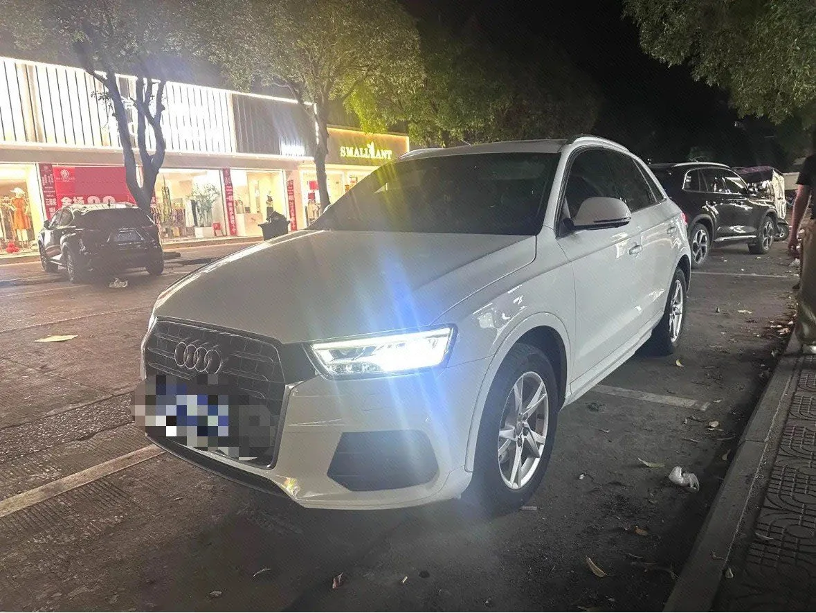 Audi Q3 2018 30th Anniversary Edition 30 TFSI Fashion Model