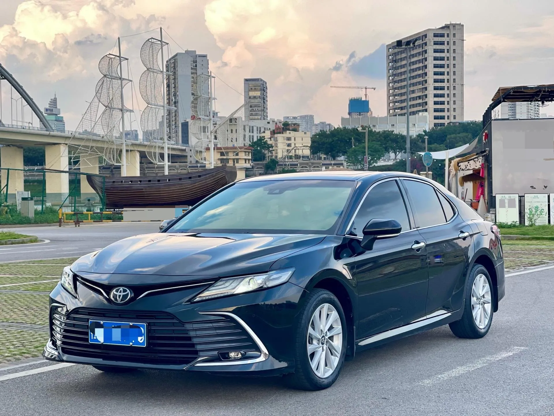 2023 Toyota Camry 2.0G CVT Luxury Edition (Automatic)