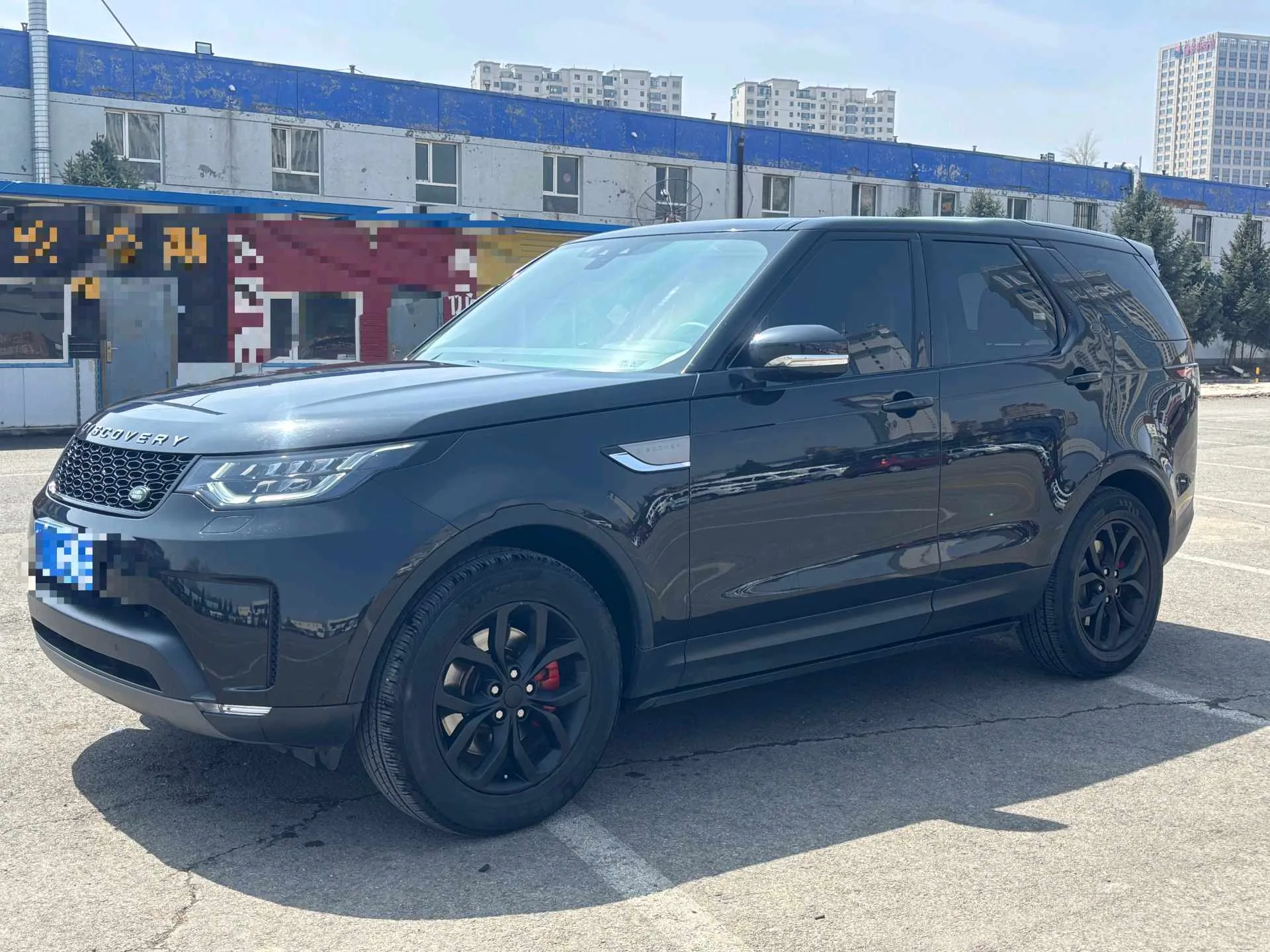 Discover the 2017 3.0 SC V6 SE