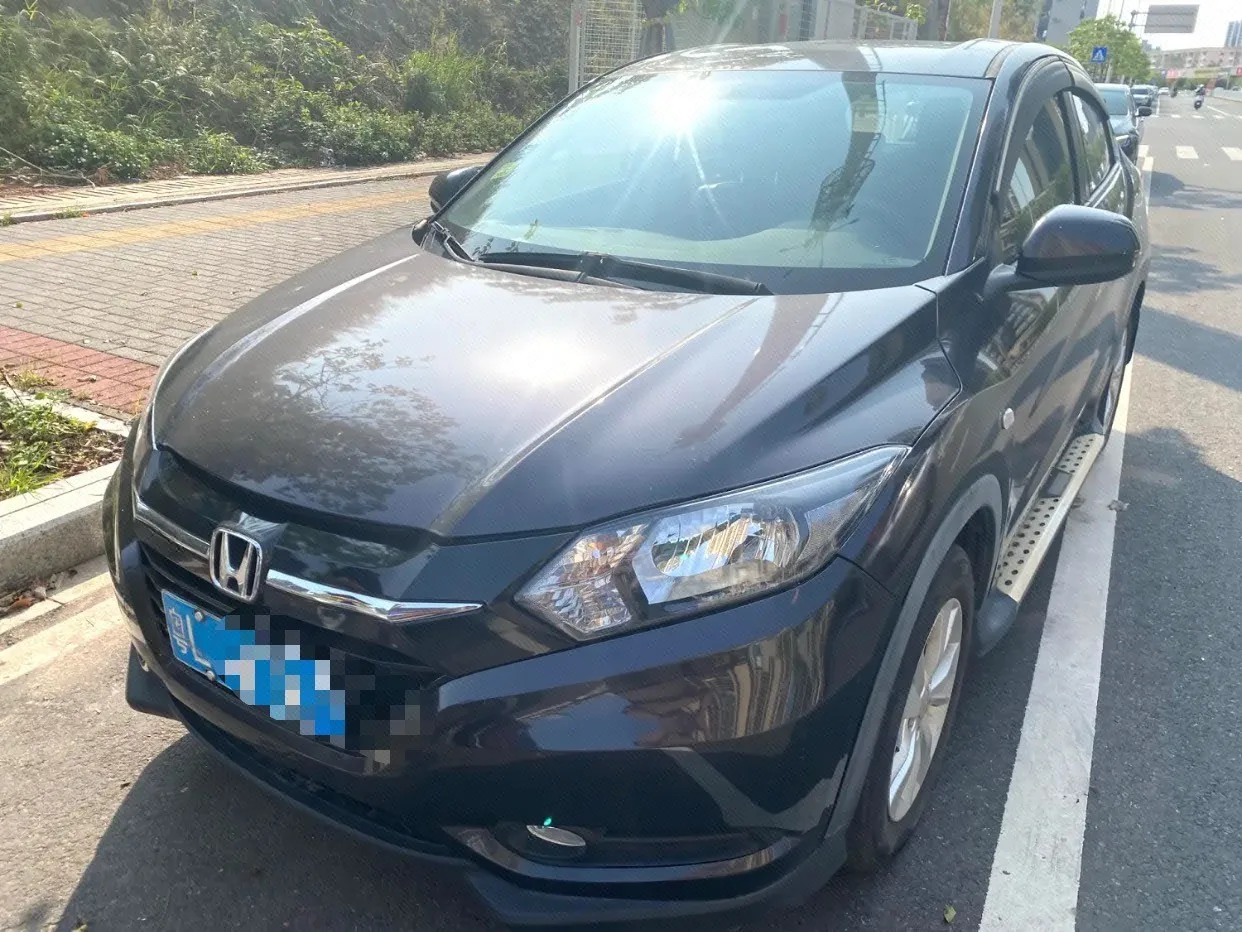 2015 Honda Vezel 1.8L CVT Front-Wheel Drive Elite