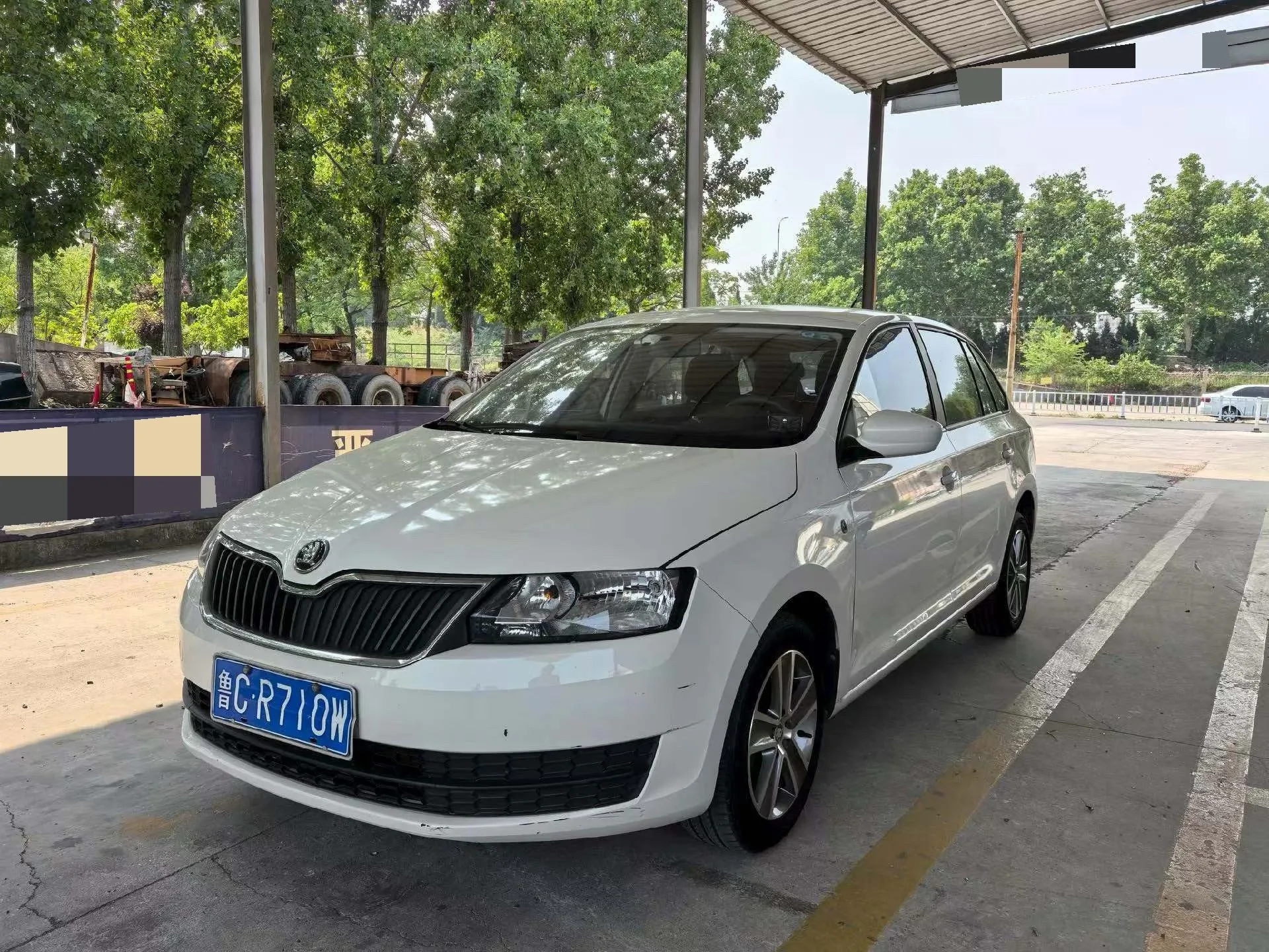 Xindong 2016 Model Year 1.6L Automatic "Xianxing" Edition