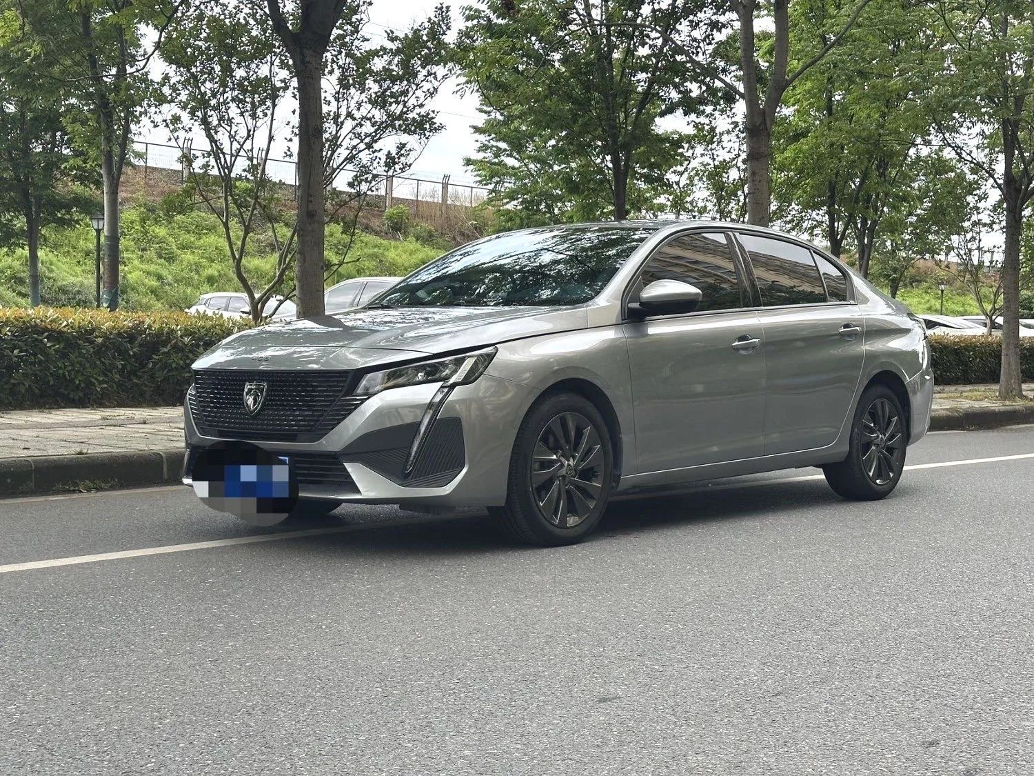 Peugeot 408 2022 1.6T Entry-level Edition
