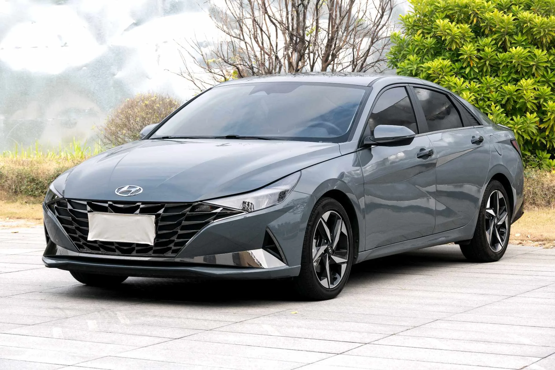 Hyundai Elantra 2022 1.5L CVT LUX Premium Edition