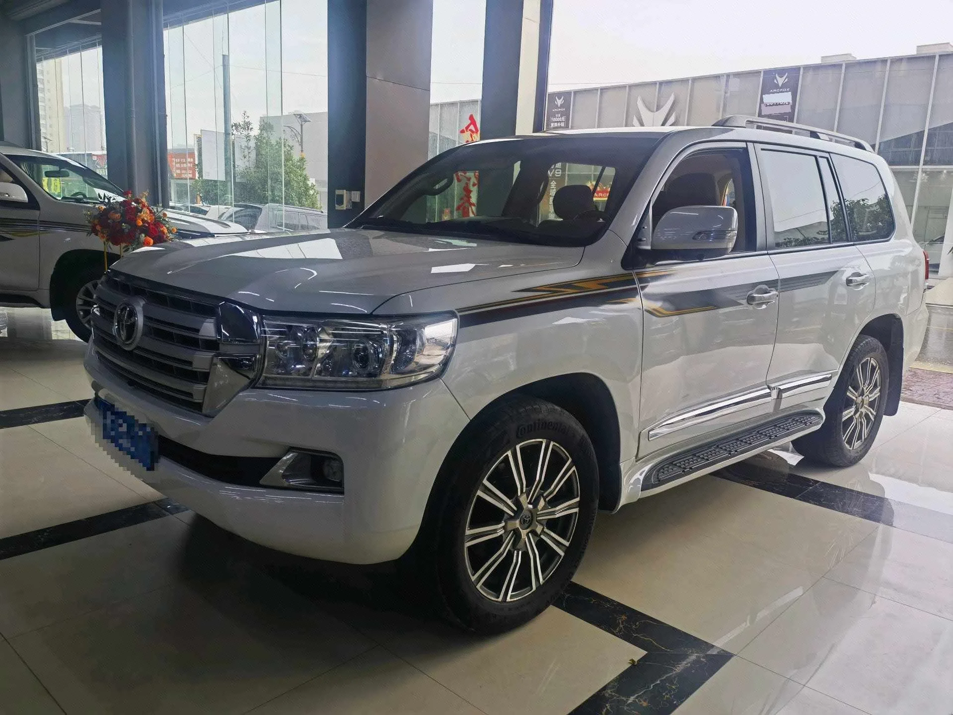 Land Cruiser (Imported) 2015 Model Year 4.0L V6 Middle East Limited Edition